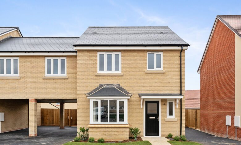 link detached house